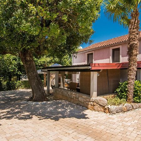 Amazing Home In Malinska Dubasnica With Wifi Exteriör bild